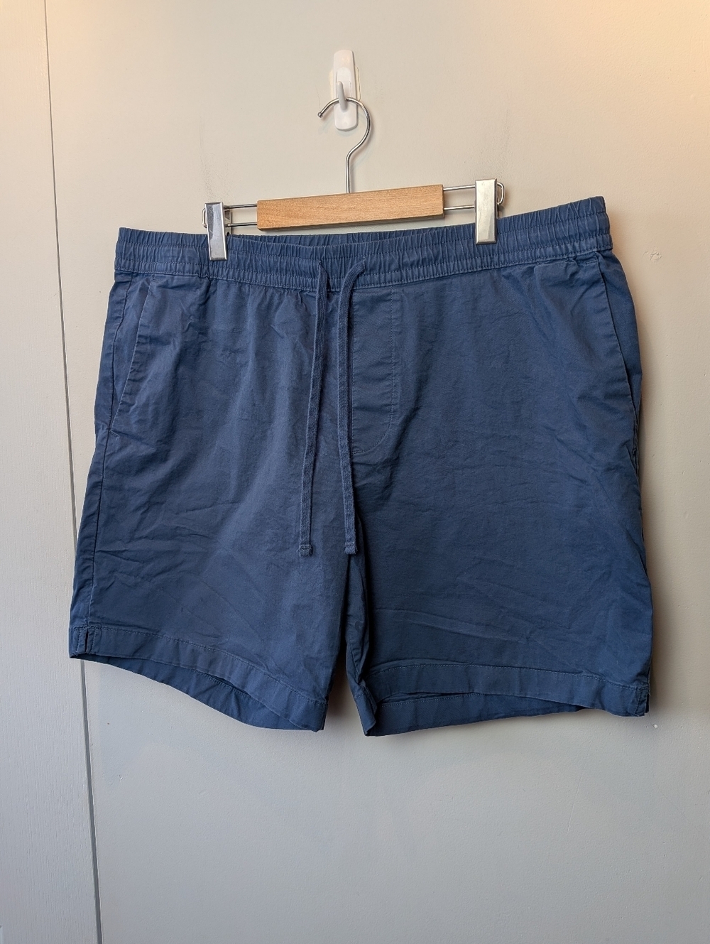 BANANA REPUBLIC Men Classic Short Navy Blue Size XL with Pockets 97% Cotton